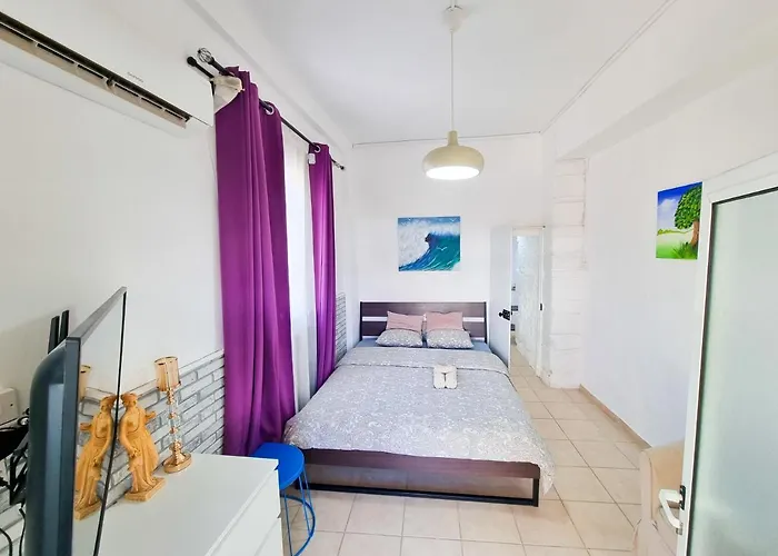 Aladdin's Hostel Larnaca