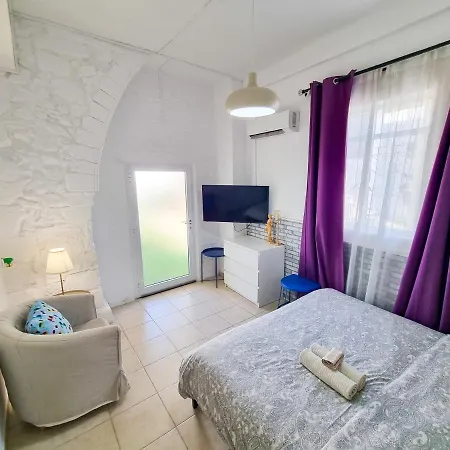 Hostel Aladdin's *