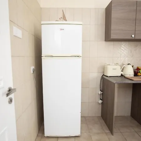 Aladdin's Hostel Larnaca