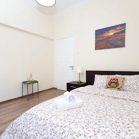 Aladdin's * Ларнака